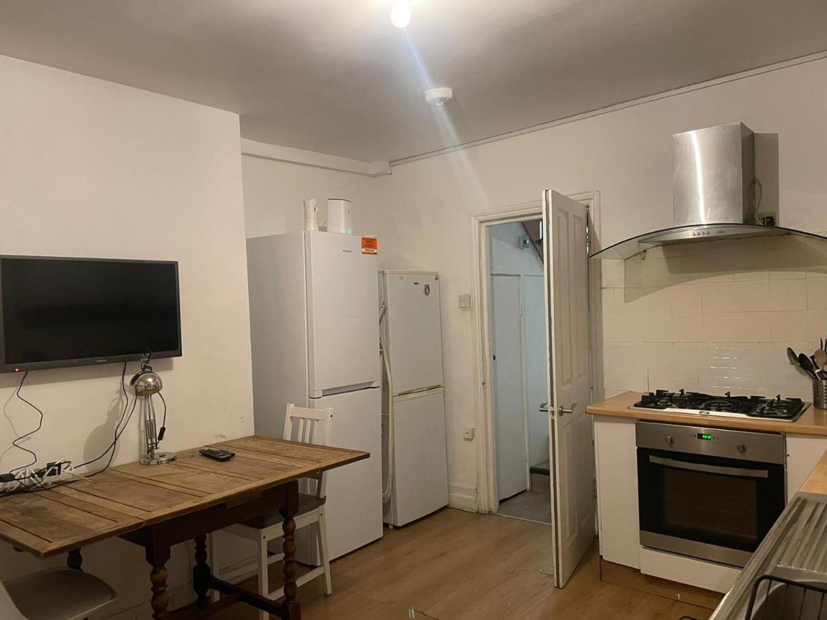 Balham, South London Spacious Guest House 5, 6 Rooms Available Esterno foto