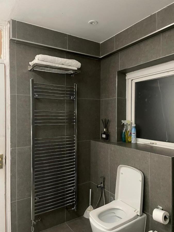 Balham, South London Spacious Guest House 5, 6 Rooms Available Esterno foto